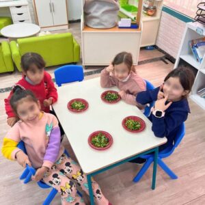 גידול ירקות לתלמידים