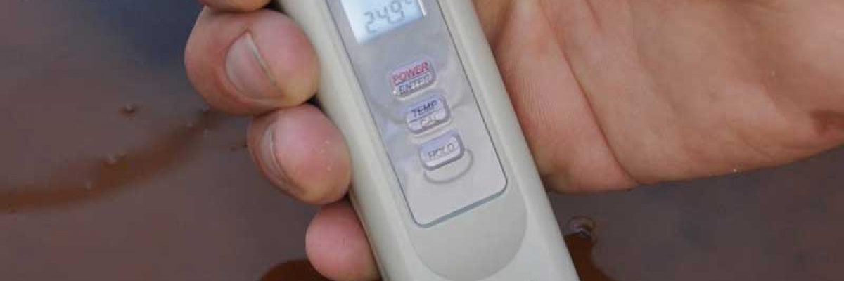 מדידת חומציות באמצעות מודד דיגיטלי